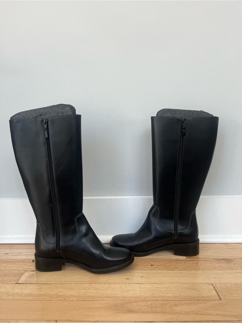 L.L. Bean Black Leather Tall Zip Riding Boots